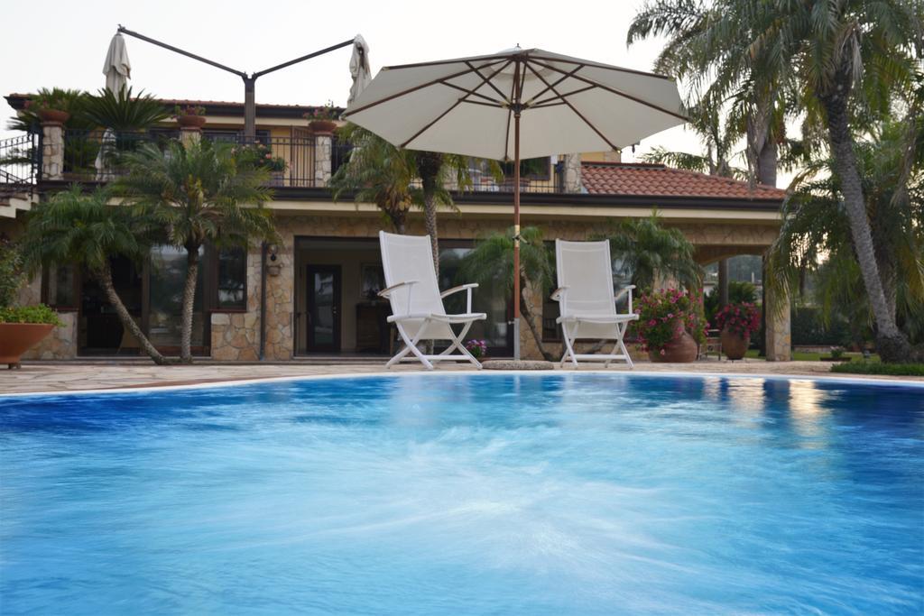 Complesso Turistico Ricettivo L'Oasi Del Golfo Di Salerno Apartment Battipaglia Ngoại thất bức ảnh