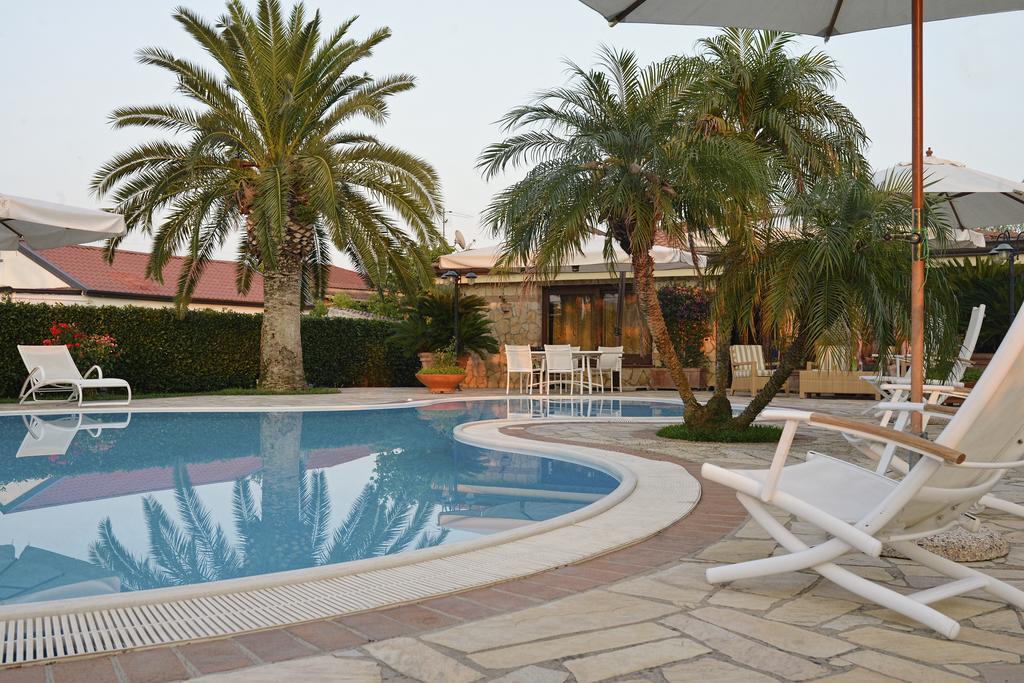 Complesso Turistico Ricettivo L'Oasi Del Golfo Di Salerno Apartment Battipaglia Ngoại thất bức ảnh