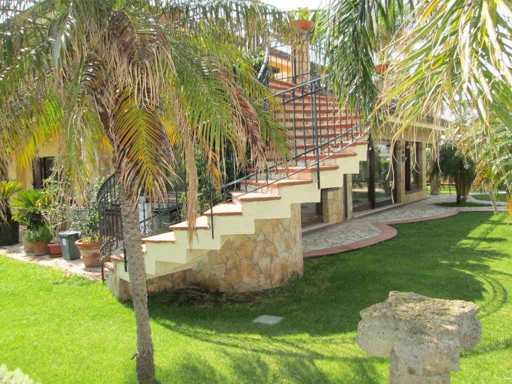 Complesso Turistico Ricettivo L'Oasi Del Golfo Di Salerno Apartment Battipaglia Ngoại thất bức ảnh
