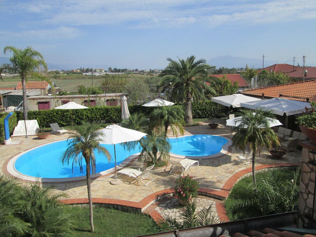 Complesso Turistico Ricettivo L'Oasi Del Golfo Di Salerno Apartment Battipaglia Ngoại thất bức ảnh