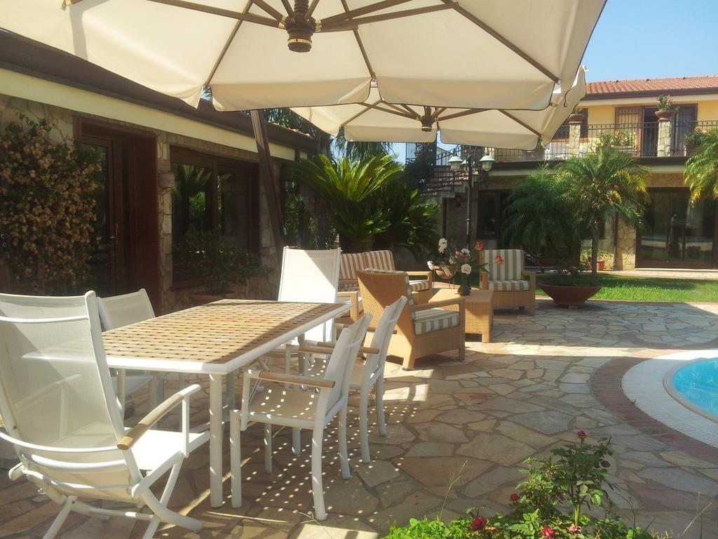 Complesso Turistico Ricettivo L'Oasi Del Golfo Di Salerno Apartment Battipaglia Ngoại thất bức ảnh