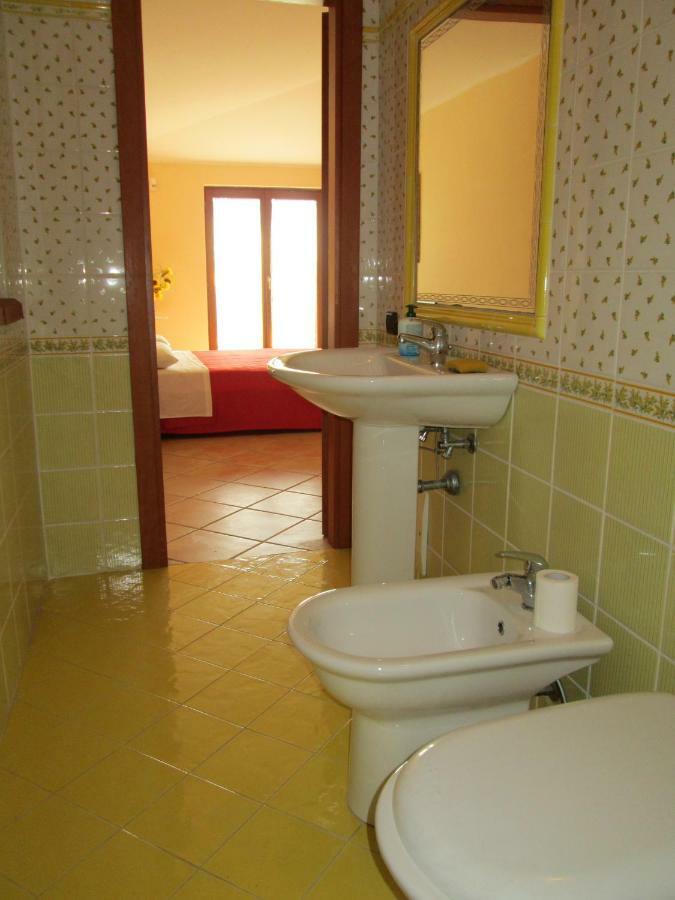 Complesso Turistico Ricettivo L'Oasi Del Golfo Di Salerno Apartment Battipaglia Phòng bức ảnh